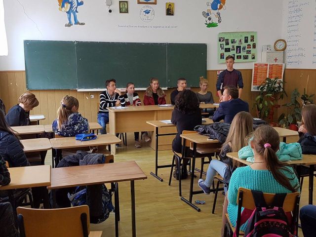 FOTO| Liceul Teoretic Teiuș și-a ales reprezentații în Consiliul ... - Ziarul Unirea (Comunicat de Presă)