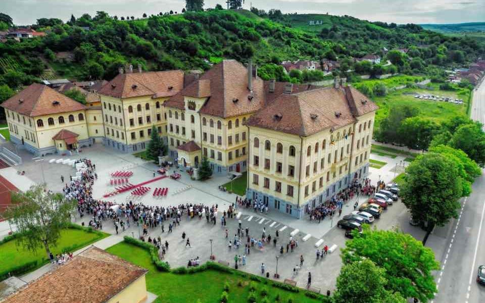 Foto Festivitatea De Absolvire La Colegiul Na Ional Inochentie Micu