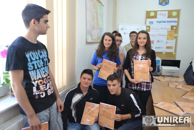 Lansarea revistei Ecouri Culturale la Colegiul Alexandru Domsa19