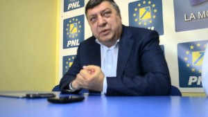 VIDEO: Teodor Atanasiu îi dă replica lui Victor Ponta: Este disperat că va trebui să-și dea demisia, dar de ceea ce fuge nu scapă!