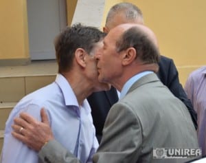 Basescu si Dumitrel01