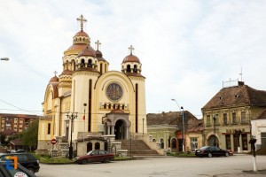 catedrala-ortodoxa-sfintii-trei-ierarhi-din-aiud-judetul-alba