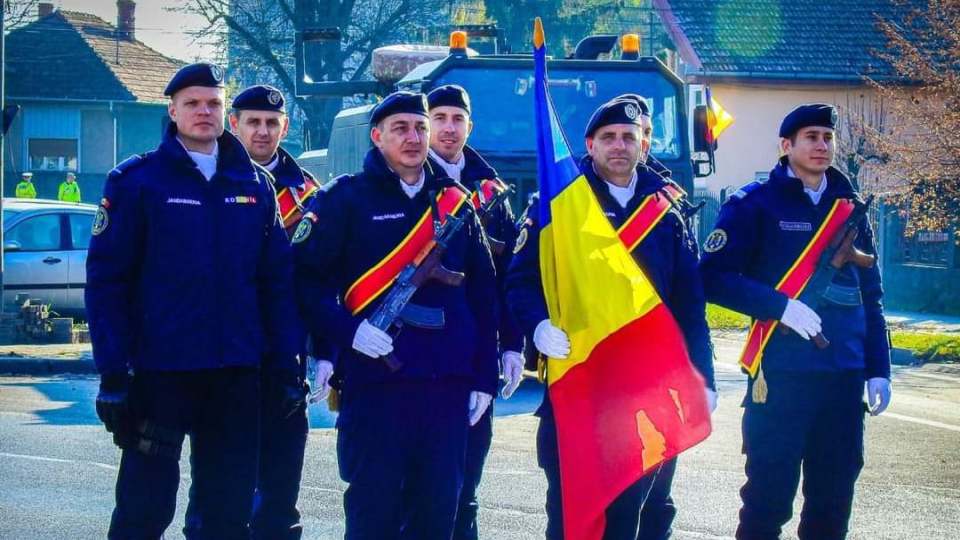 Προαγωγή βαθμού στη Χωροφυλακή Άλμπα: Ένας αξιωματικός και 12 υπαξιωματικοί, προάγονται με την ευκαιρία της εθνικής εορτής της Ρουμανίας