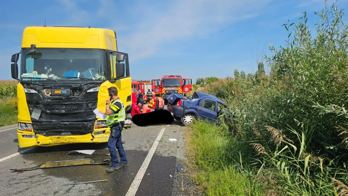 FOTO | Accident mortal pe DN14, între Copșa Mică și Târnava: Un bărbat de 72 de ani și-a pierdut viața