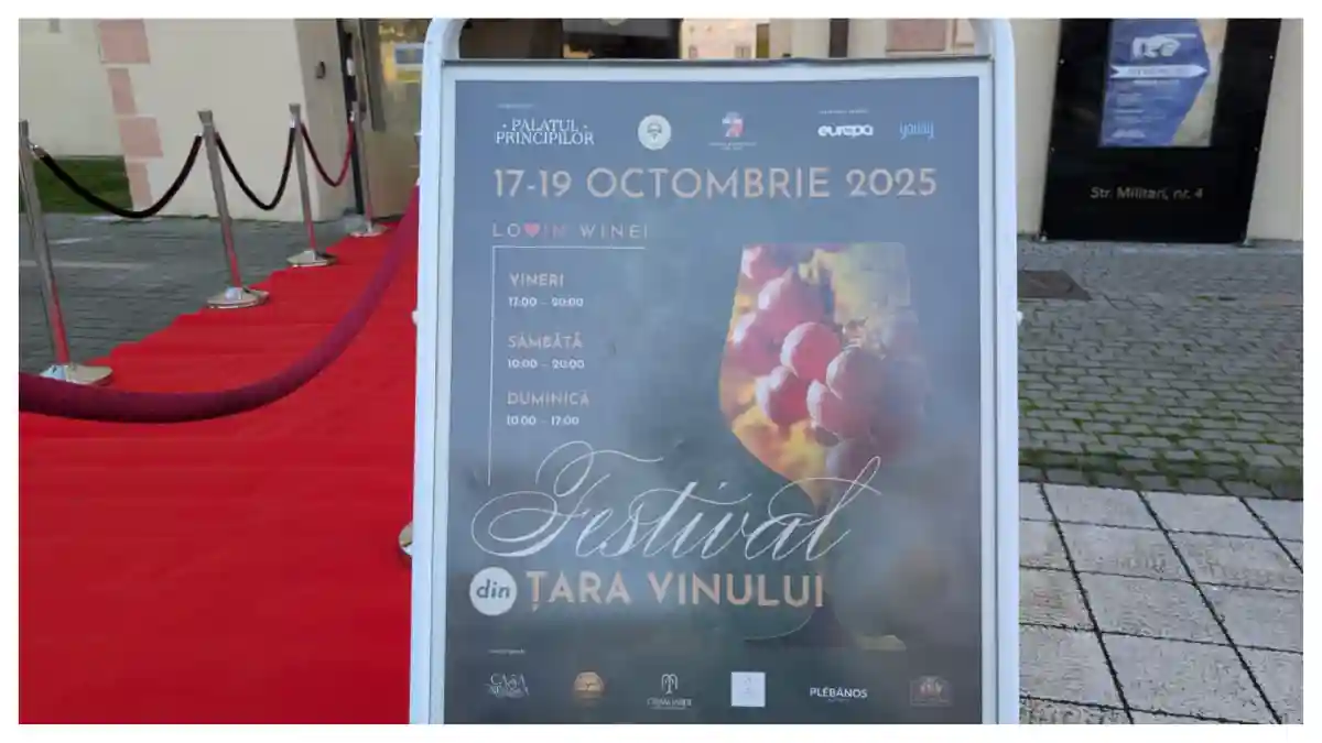 VIDEO | A început Festivalul din Țara Vinului la Alba. Degustări de vin ale producătorilor locali, acompaniate de produse tradiționale și ritmuri de jazz la Palatul Principilor