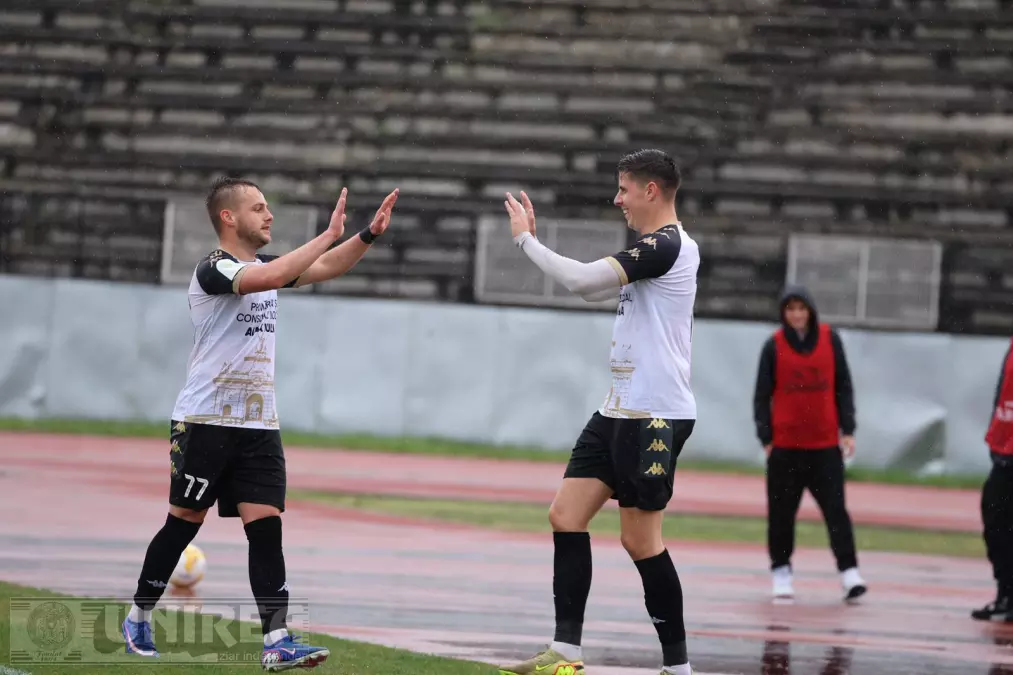 CSM Unirea Alba Iulia – CSC Ghiroda și Giarmata Vii 2-1 (2-1) | „Alb-negrii”, câștigătorii Seriei 7, să vină play-off-ul pentru Liga 2