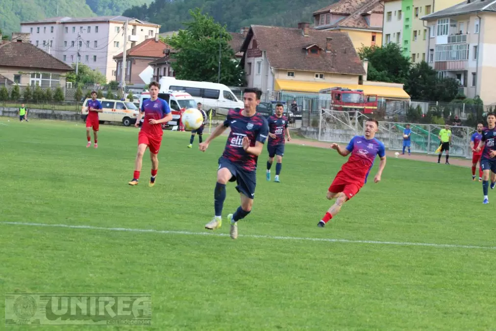 Sănătatea Cluj – Metalurgistul Cugir 3-2 (1-1) | „Virușii verzi” întorc rezultatul prin tripla lui Alex Pop! Și vine finala de pe „Cetate”!