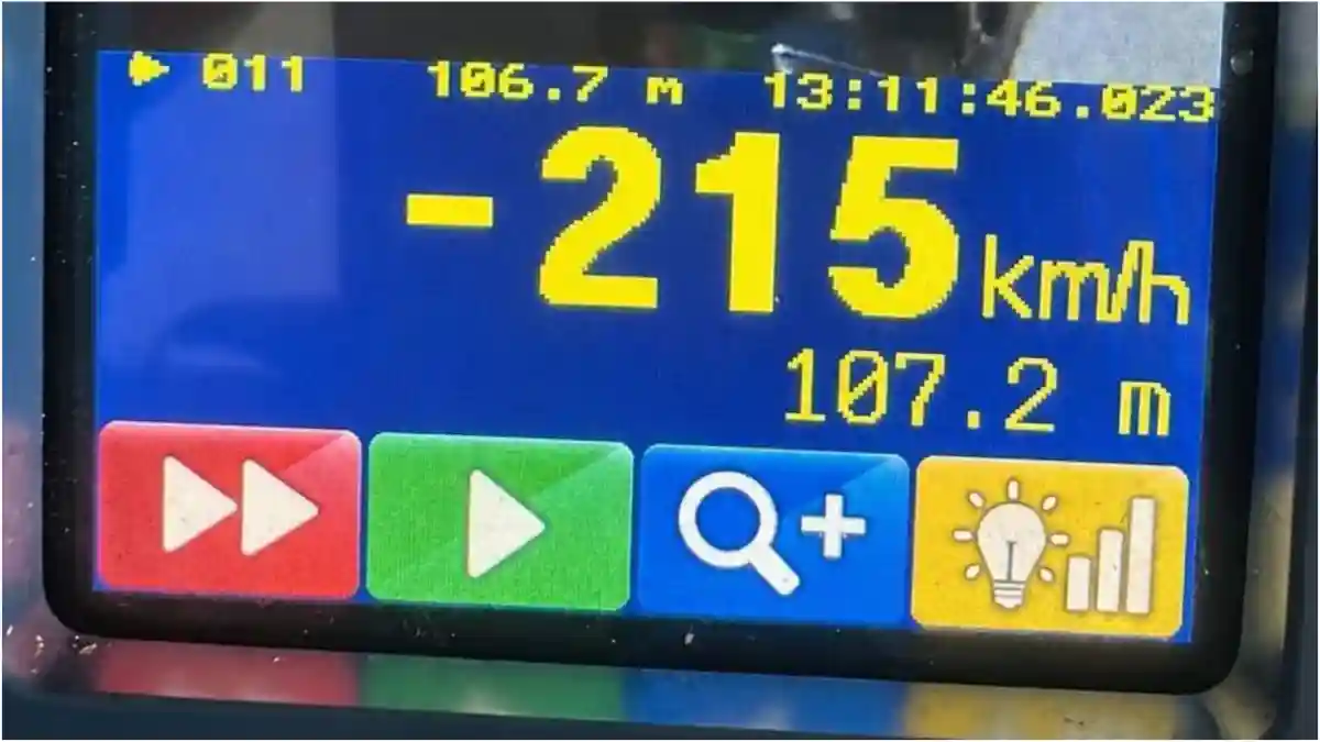 FOTO | Șofer cu permisul expirat, prins de polițiști cu 215 km/h pe Autostrada A1 Sebeș – Deva: S-a ales cu o amendă de peste 5.000 de lei