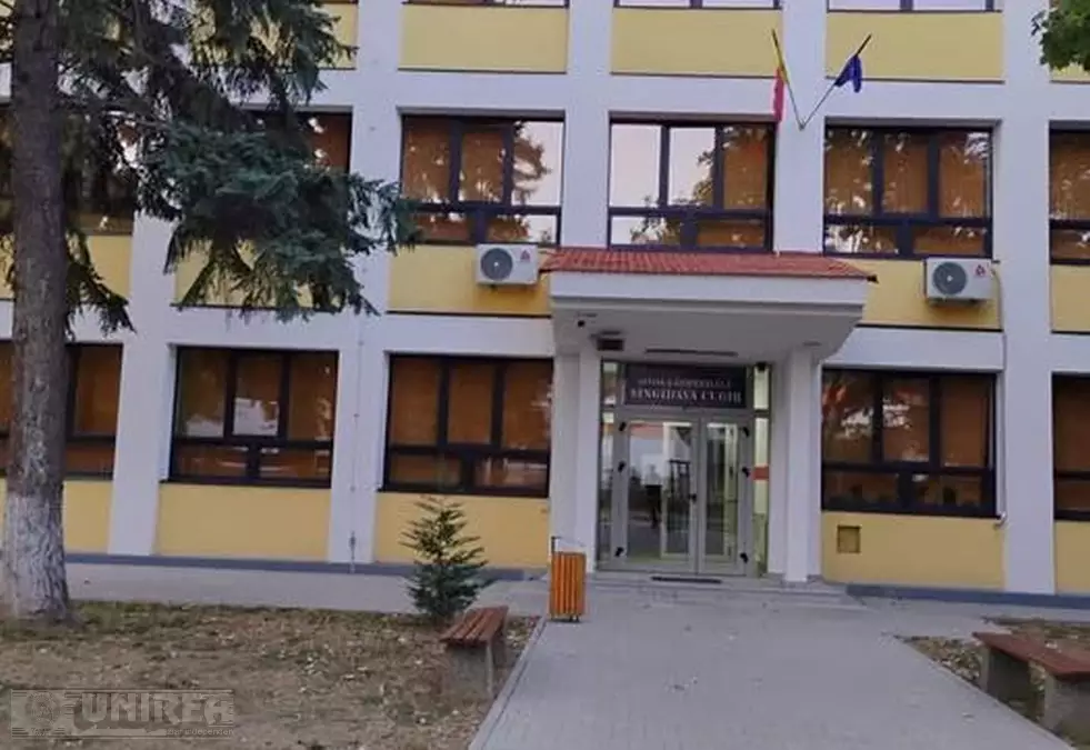 Peste 93.000 de lei pentru un pachet software educ